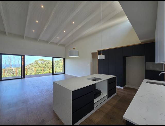 4 BEDROOM HOUSE FOR SALE IN NEW SALT ROCK CITY